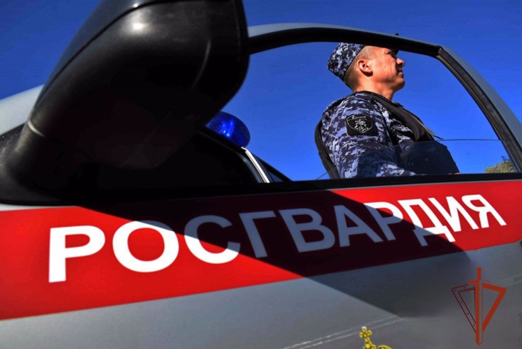 СОТРУДНИКИ РОСГВАРДИИ ЗАДЕРЖАЛИ ПОДОЗРЕВАЕМОГО В ГРАБЕЖЕ В ИРКУТСКОЙ ОБЛАСТИ 