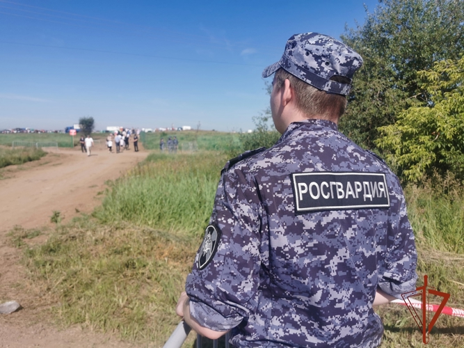 Росгвардейцы Приангарья обеспечили безопасность проведения стартового этапа международного ралли-марафона «Шелковый путь - 2025»
