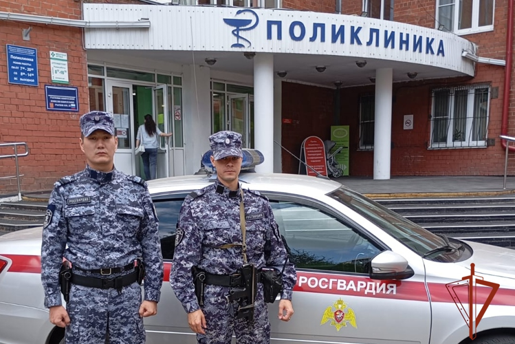 В Иркутске сотрудники вневедомственной охраны Росгвардии оказали содействие  полиции в  задержании мужчины, ранившего в ходе нападения персонал медучреждения