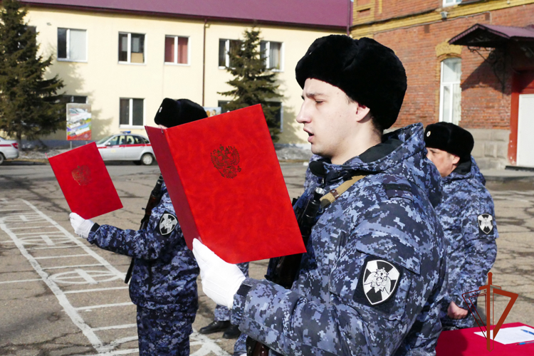 Торжественное принятие присяги сотрудниками вневедомственной охраны Росгвардии прошло в Иркутской области