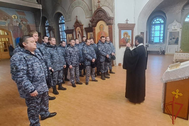 В Иркутской области росгвардейцы приняли участие в мероприятиях, посвященных Дню Крещения Господня