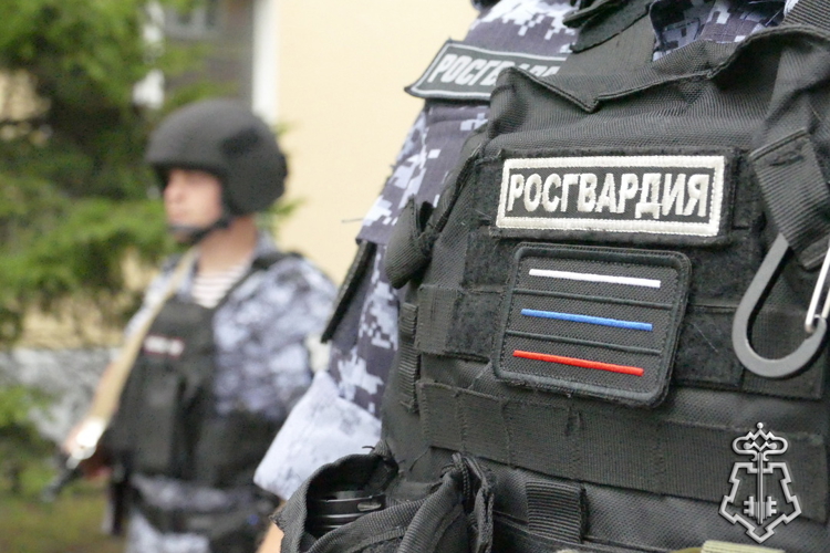Росгвардейцы задержали двух жителей Иркутска по подозрению в грабеже