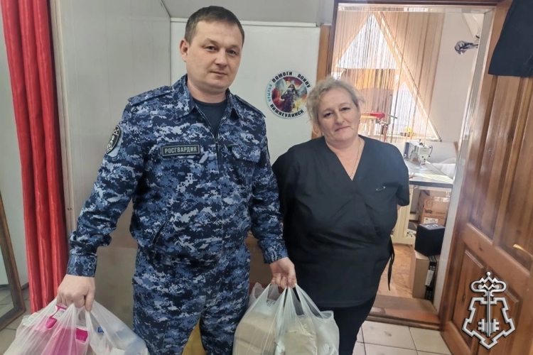 Сотрудники вневедомственной охраны из Иркутской области передали гуманитарную помощь участникам СВО