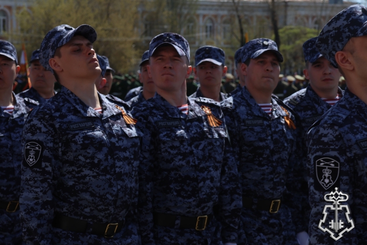 В День Победы сотрудники вневедомственной охраны Приангарья прошли торжественным шествием по улицам Иркутска