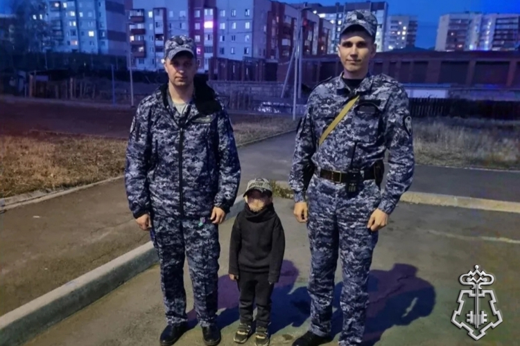 В Братске сотрудники Росгвардии оперативно нашли потерявшегося мальчика