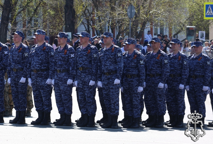 В День Победы сотрудники вневедомственной охраны Приангарья прошли торжественным шествием по улицам Иркутска