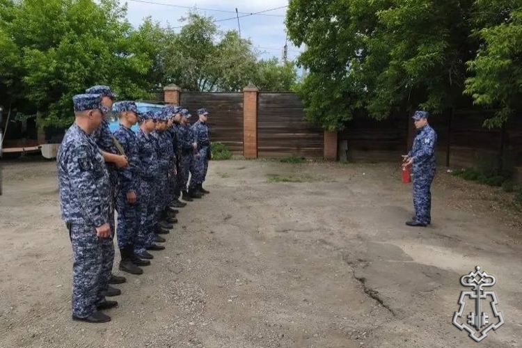 Сотрудники Росгвардии приняли участие в занятиях по пожарной безопасности в Иркутской области