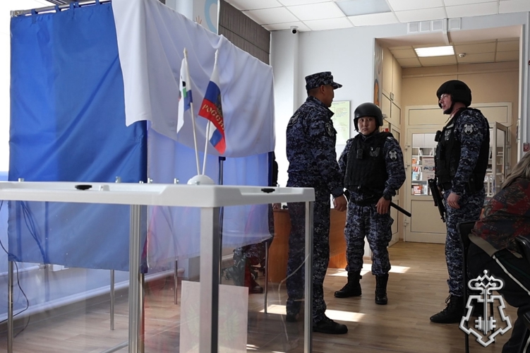 Росгвардейцы проверили безопасность избирательных участков перед выборами в Иркутской области