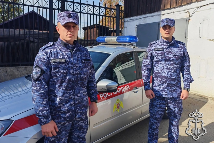 Росгвардейцы из Тулуна оказали первую помощь пострадавшему в ДТП мужчине